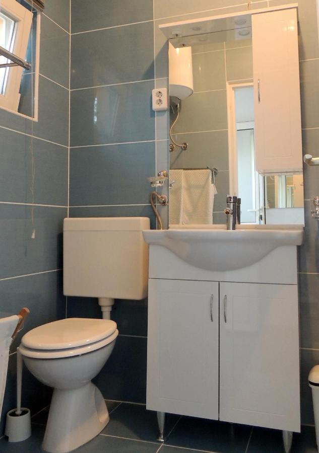 Apartman Husic Đảo Pag Ngoại thất bức ảnh
