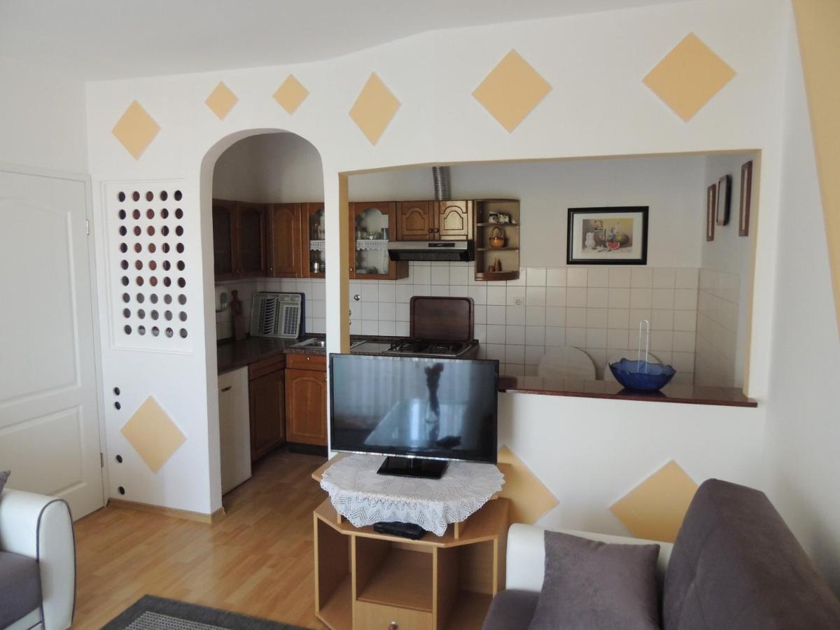 Apartman Husic Đảo Pag Ngoại thất bức ảnh