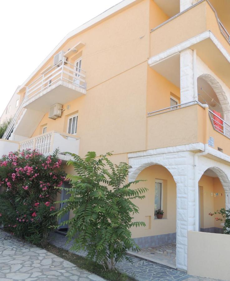 Apartman Husic Đảo Pag Ngoại thất bức ảnh
