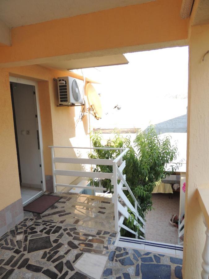 Apartman Husic Đảo Pag Ngoại thất bức ảnh